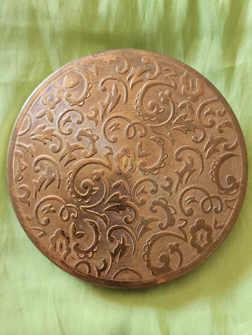 Very Vintage ,compact Powder